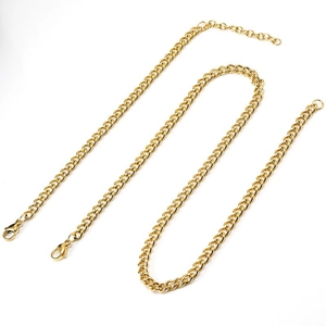 Classic 18K gold plated stainless steel Cuban link necklace with lobster clasp closure