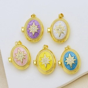 Pendentifs médaillons ovales plaqués or 18K avec étoile en émail coloré et cristal