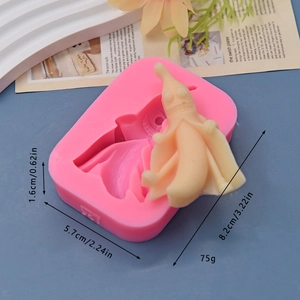 Funny banana-shaped silicone mold for DIY baking and cake decorating, 8.2cm x 5.7cm x 1.6cm
