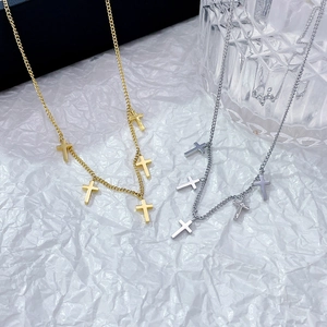 Collana minimalista in acciaio inossidabile con pendenti multipli a croce oro e argento