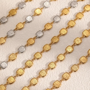 Minimalist geometric square sequin stainless steel necklaces in gold and silver colors