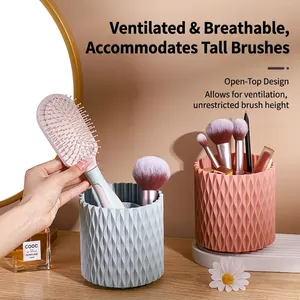 Rotating Makeup Brush Holder Large Capacity PP Plastic Desktop Organizer For Brushes Lipsticks Pens Waterproof Wavy Texture