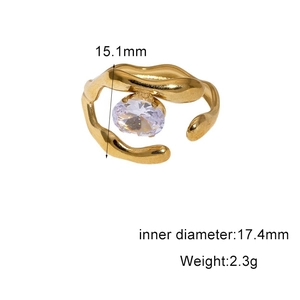 Macro view of gold 18k plated wavy ring with zirconia details and size dimensions