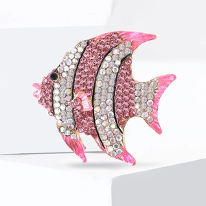 Elegant tropical fish brooch with pink rhinestones and gold alloy plating for women
