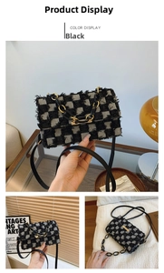 Détail du sac bandoulière en tweed à carreaux avec chaîne dorée et cuir noir