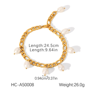Detail of 18K gold-plated Figaro chain anklet with natural pearls and length dimensions