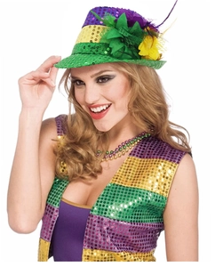Détail du gilet à paillettes et chapeau de jazz à plumes pour carnaval brésilien