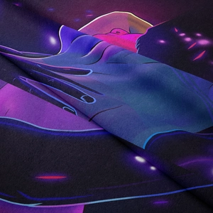 Nahaufnahme des weichen Flanell-Wandteppichs mit Neon-Kunstdruck und Plüschtextur
