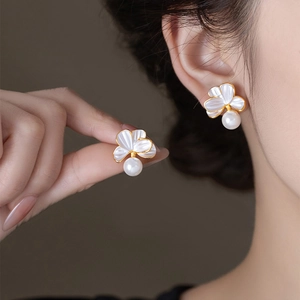Boucles D Oreilles Puces Fleur Künstliche Perle Avec Tige En Argent Emaille Floral Bijoux Elegants Pour Femmes