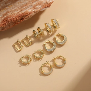 Set di orecchini a cerchio vintage francesi a forma di U placcati in oro con zirconi