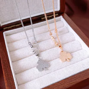 Vintage maple leaf beaded pendant necklace set in gold and silver luxury finish