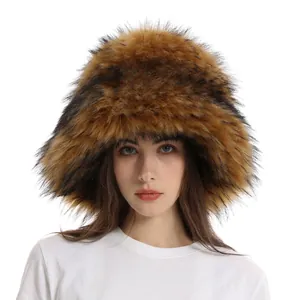 Cappello bucket invernale in ecopelliccia spessa da donna color marrone e nero