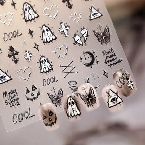 Adesivi per unghie Halloween con fantasma gotico, croce e motivi argento opaco