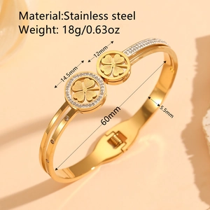 Elegant 18K gold plated stainless steel clover bracelet with white crystals inlay