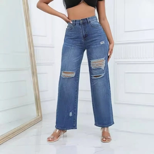 Jeans blu a vita alta e gamba larga da donna con dettagli strappati sulle ginocchia