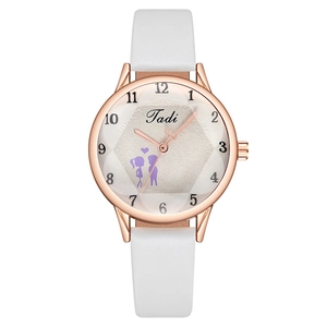 Montre À Quartz Pour Femme À La Mode Avec Motif De Coeur De Couple De Dessin Animé Romantique Boîtier En Métal Or Rose Bracelet En Similicuir