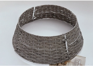 Detailed view of the woven grey-brown Christmas tree collar with stable metal support