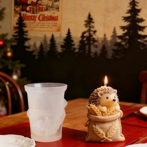 3D Igel im Weizensack Silikonform für DIY Weihnachtskerzen und handgemachte Seifendekor