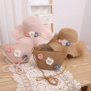 Ensemble chapeau de paille et sac pour enfant avec fleurs en dentelle et perles soleil