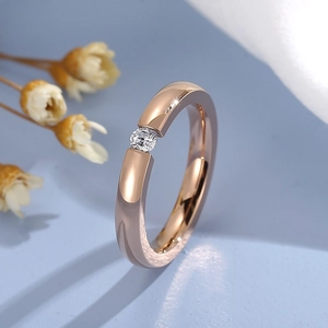 Elegant rose gold plated stainless steel ring with round brilliant cut zircon center stone