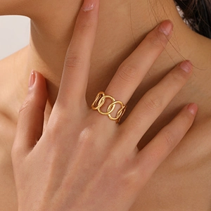 Polished gold adjustable open ring featuring geometric interlocking oval chain links