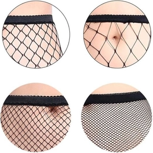 Vue détaillée de quatre tailles de mailles noires et taille élastique large