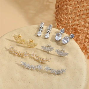 Leaf Copper Earrings Zircon Inlaid Ear Climber Flower Water Drop Pendant Jewelry For Women Retro Elegant Style
