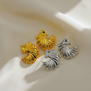 Retro Crescent Fan Shape Wave Texture Copper Earrings With Silver Earring Post Gold Silver Geometric Stud Earrings For Women