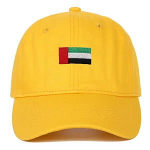 Broderie détaillée du drapeau des Émirats sur une casquette de baseball jaune en coton