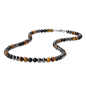 Detail van tijgeroog en hematiet kralenketting met zilveren karabijnsluiting