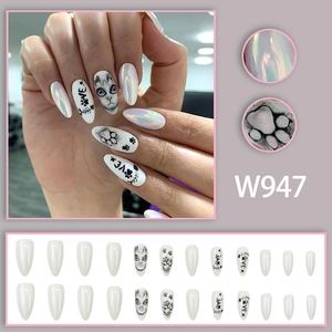 Faux ongles amande Halloween avec motifs chats et fini blanc nacré, lot de 24 pièces