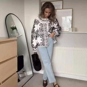 Veste blanche décontractée pour femme avec broderie, coupe ample, col rond et design