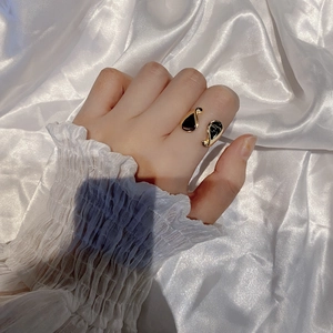 Chic S925 sterling silver geometric open ring with black teardrop inlay for women