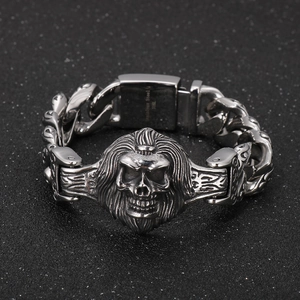 Detailed close-up of 316L stainless steel skull bracelet clasp with engraved material mark