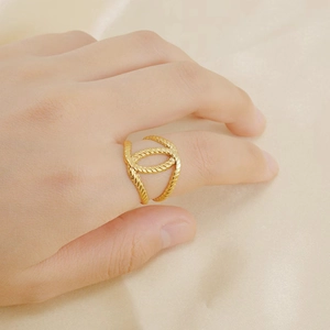 Elegant 18K gold-plated stainless steel ring with twisted rope texture and double-C design