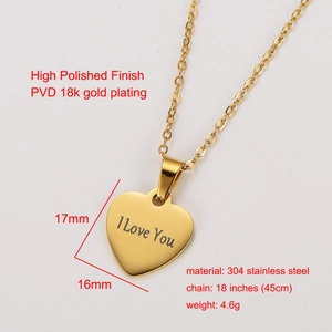 Vue détaillée du collier coeur plaqué or 18k avec gravure I Love You en acier inox