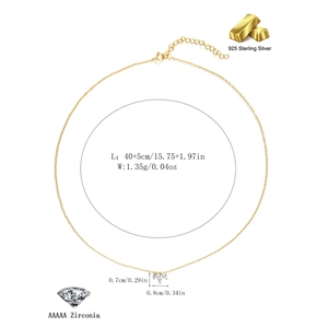 Detail view of gold S925 clover necklace with dimensions and AAAAA zirconia specs