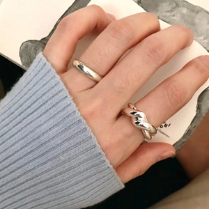 Minimalist S925 sterling silver polished smooth and twisted rope ring set for women