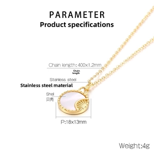 Detailoverzicht van gouden schelphanger ketting met de technische afmetingen