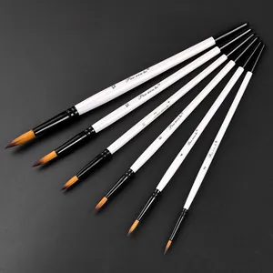 Détail de 6 pinceaux professionnels en nylon pour peinture acrylique et à l'huile