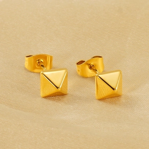 Boucles d'oreilles pyramides polies en acier inoxydable plaqué or 18 carats pour femme