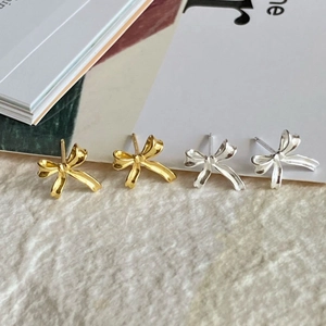 French Retro Ribbon Bowknot Stud Earrings Elegant Copper Gold Silver Plated Irregular Metal Fashion Jewelry For Women