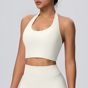 Dettaglio del reggiseno sportivo bianco a fascia con scollatura posteriore aperta