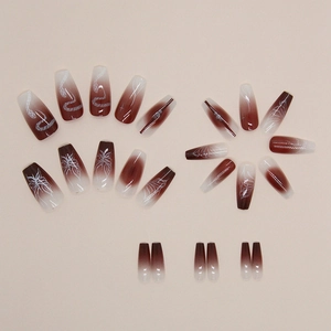 Faux ongles ballerine longs dégradé bordeaux avec motif de serpent et papillon