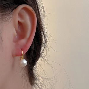 Elegant natural freshwater pearl earring with golden hook minimalist jewelry for women