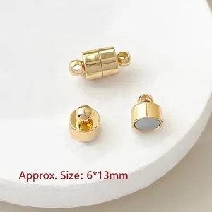 Detailansicht 6x13mm vergoldeter Magnetverschluss für Halsketten auf Steintablett