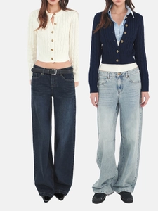 Short cable knit wool cardigan set in white and navy with high waist denim jeans