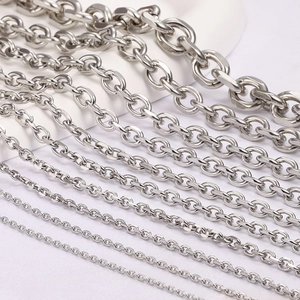 Polished stainless steel oval link chains in various sizes with high-gloss silver finish