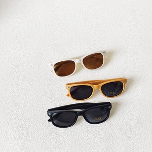 Kids Sunglasses Square Frame UV400 Protection Retro Studded Fashion Shades For Boys Girls