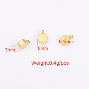 Detailweergave van 6mm gouden roestvrijstalen hangerhouders met maataanduidingen